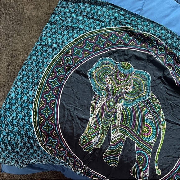 Elephant Tapestry - Picture 1 of 7